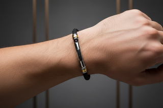 Pulseira masculina com modelo